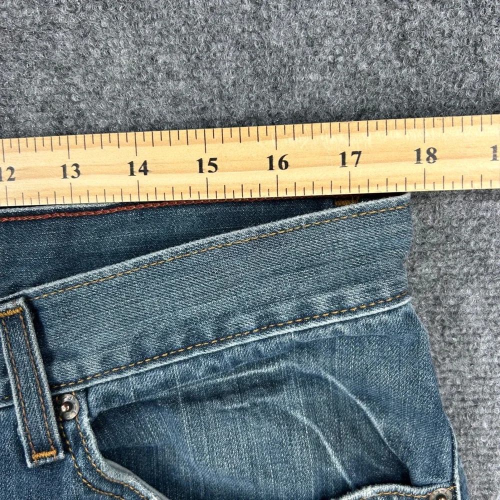 Vintage Levis 559 Relaxed Straight Jeans Mens 36x34 Blue Medium Wash Denim Pants